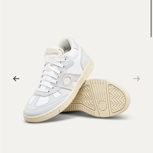 Wilson Pro Staff 87 Mid Women's Sneakers Tennis Shoes